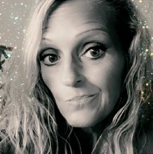 Meet your Posher, Diana